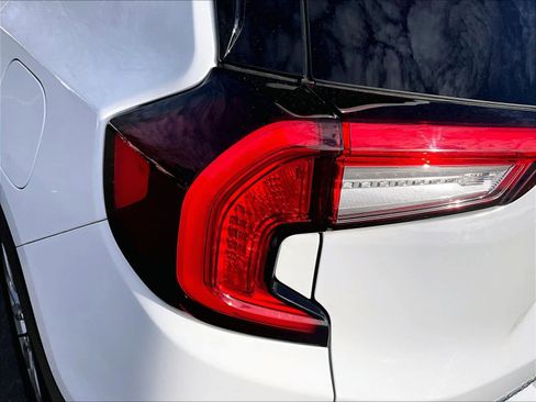 Used 2023 GMC Terrain SLT w/ Tech Package image 34