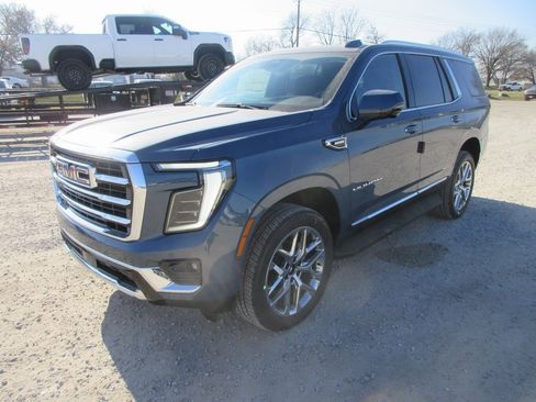 New 2026 GMC Yukon Elevation image 9