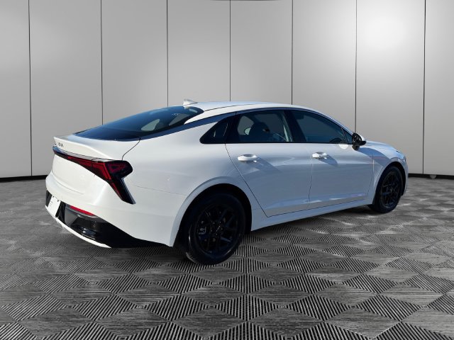 New 2027 Kia K5 LXS FWD image 5
