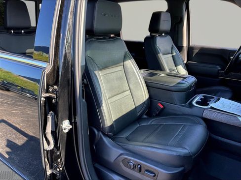 Used 2020 GMC Sierra 2500 Denali w/ Denali Ultimate Package AWD/4WD image 30