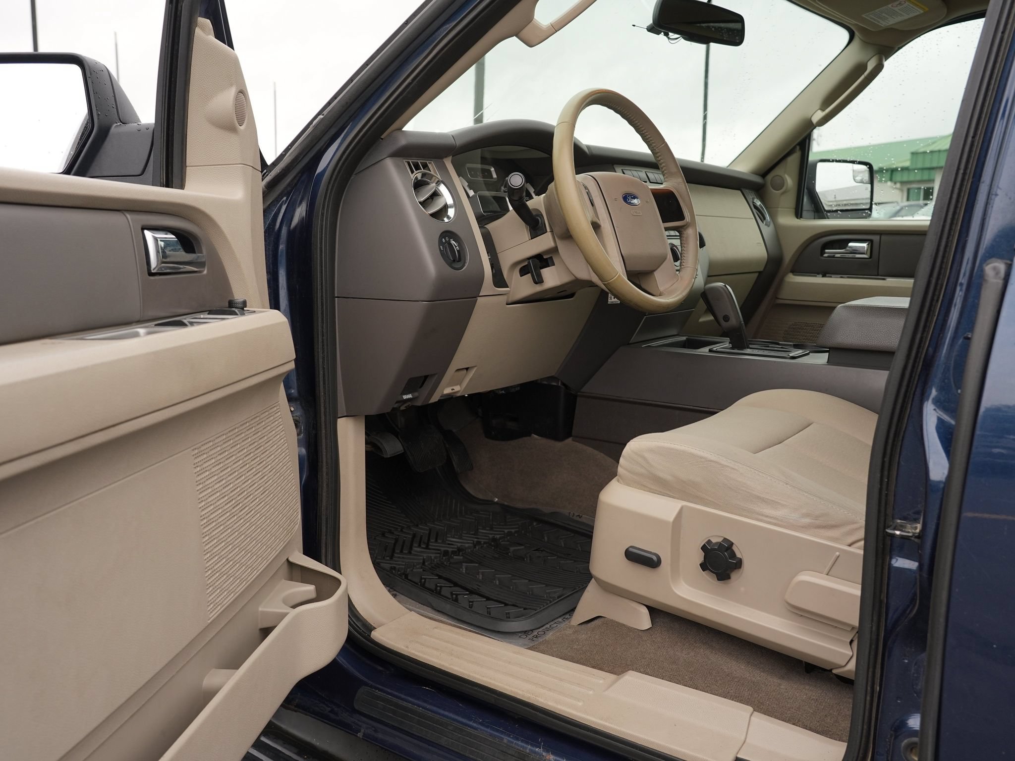 Used 2013 Ford Expedition XL AWD/4WD image 13