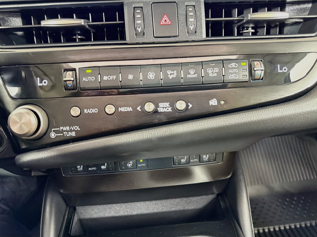 Certified 2023 Lexus ES 350 w/ Premium Package FWD image 16