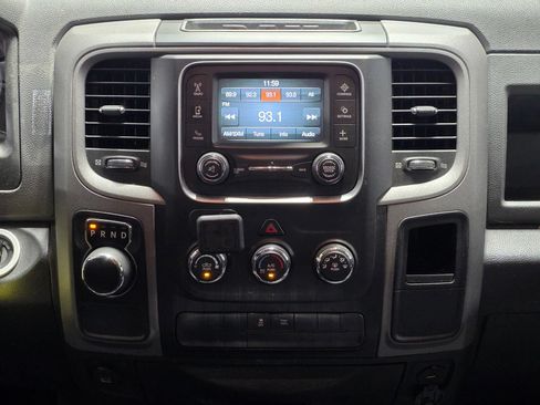 Used 2016 RAM 1500 Express RWD image 17