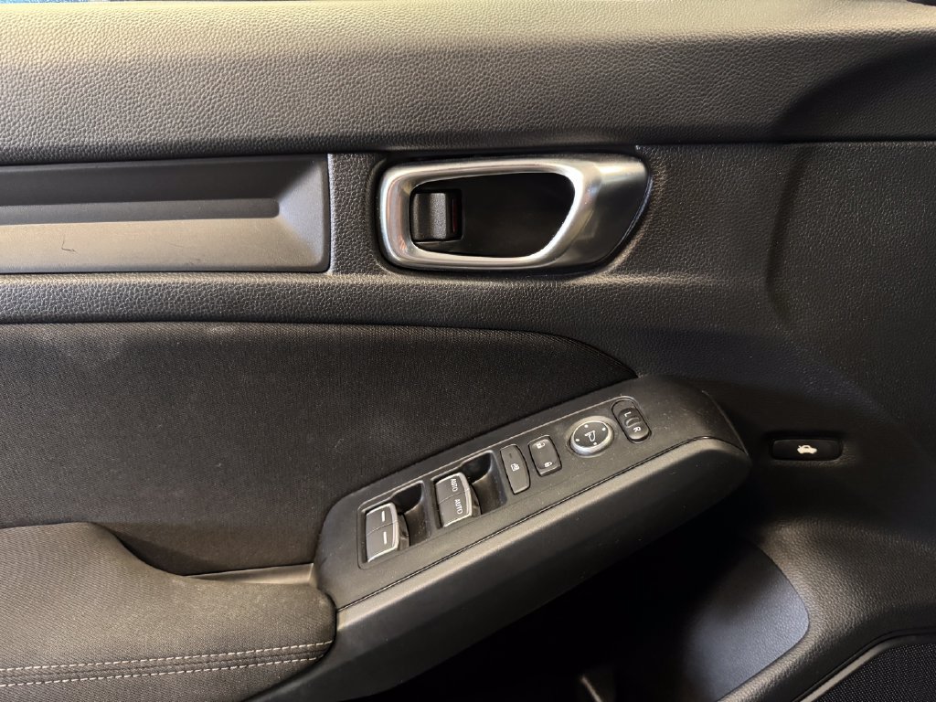 Used 2025 Honda Civic Sport image 19