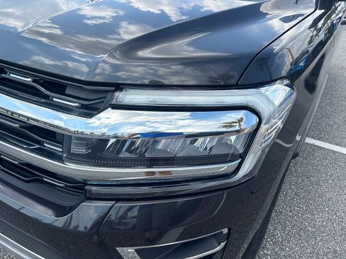 Used 2024 Ford Expedition Max Limited RWD image 10
