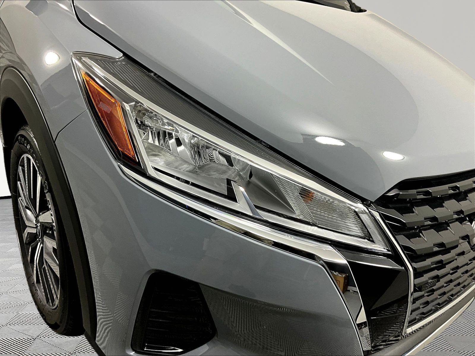 Used 2024 Nissan Kicks SV FWD image 31