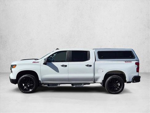 Used 2022 Chevrolet Silverado 1500 Custom Trail Boss w/ LPO, Dark Essentials Package AWD/4WD image 8