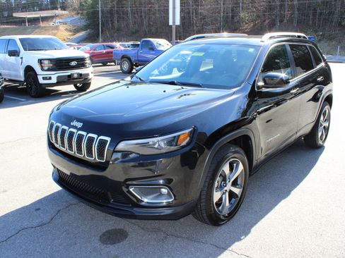 Used 2019 Jeep Cherokee Limited image 7
