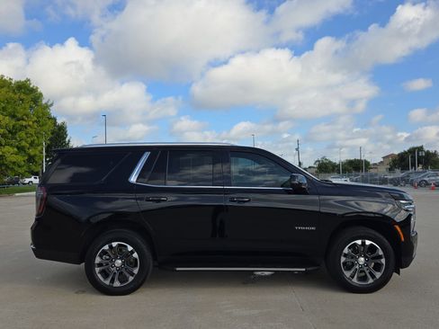 Used 2025 Chevrolet Tahoe LT w/ Comfort Package RWD image 2