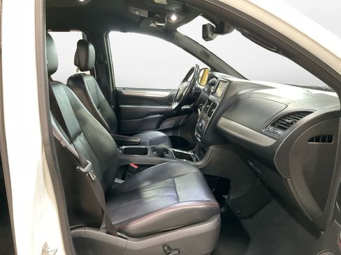 Used 2019 Dodge Grand Caravan GT image 15
