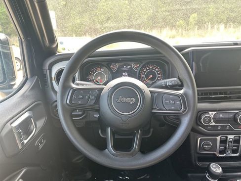 New 2026 Jeep Gladiator Sport AWD/4WD image 23