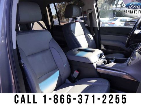 Used 2018 Chevrolet Suburban LT image 30