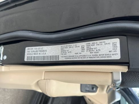 Used 2024 Jeep Grand Cherokee L Limited RWD image 30