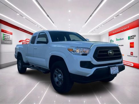 Used 2021 Toyota Tacoma SR RWD image 2