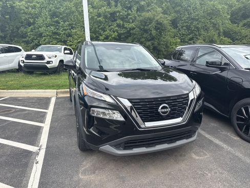 Used 2023 Nissan Rogue SV AWD/4WD image 3