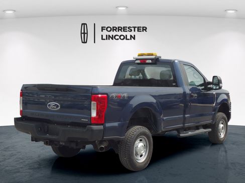 Used 2018 Ford F250 XL w/ Power Equipment Group AWD/4WD image 3