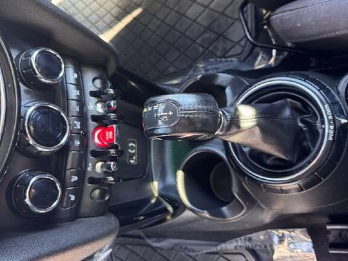 Used 2015 MINI Cooper 4-Door Hardtop FWD image 18