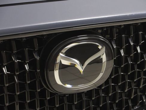 Used 2025 MAZDA CX-5 Carbon Edition image 17