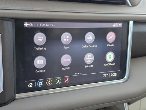 Used 2021 GMC Yukon Denali w/ Denali Premium Package image 33