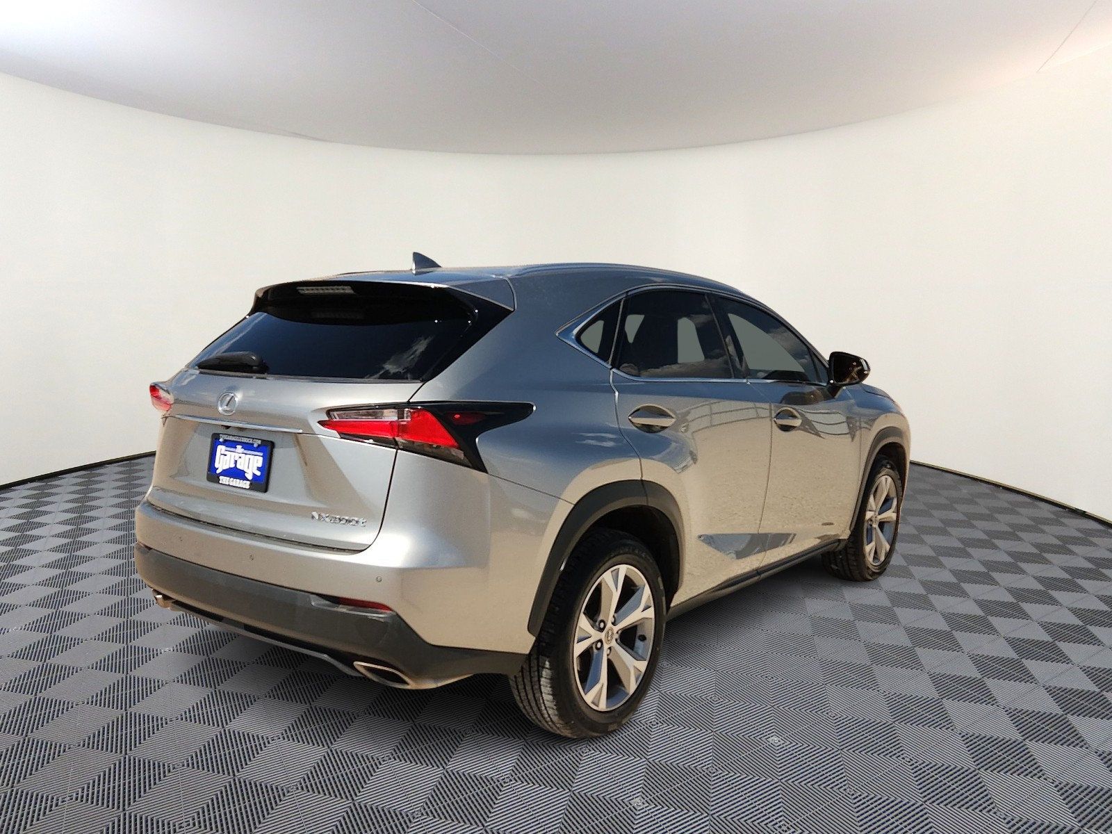 Used 2017 Lexus NX 200t FWD w/ Premium Package image 4