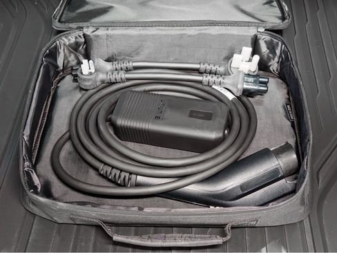 Used 2024 Chevrolet Equinox EV LT image 6