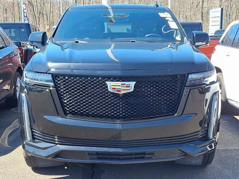 Used 2023 Cadillac Escalade Sport image 3