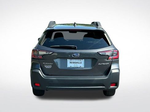 Used 2023 Subaru Outback Premium AWD/4WD image 5