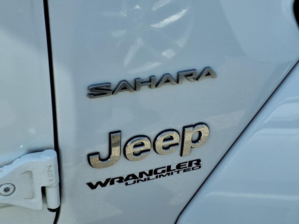 Used 2019 Jeep Wrangler Unlimited Sahara w/ Cold Weather Group AWD/4WD image 29