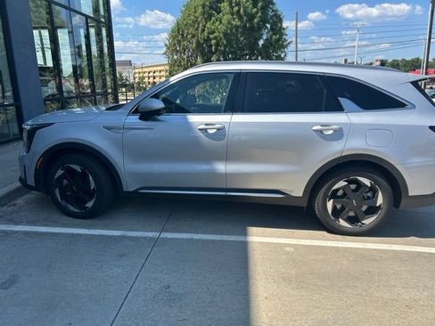 Certified 2025 Kia Sorento SX Prestige AWD/4WD image 6