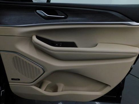 Used 2021 Jeep Grand Cherokee L Limited image 36