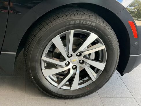 Used 2023 Chevrolet Equinox Premier FWD image 9