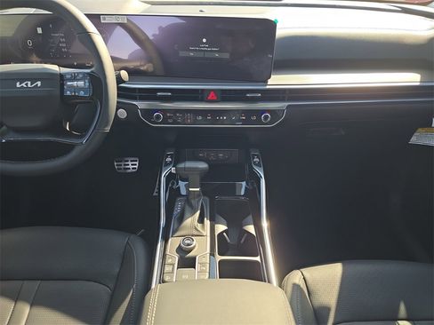 New 2026 Kia Sorento SX image 17