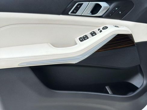 Used 2021 BMW X5 sDrive40i w/ Premium Package 2 RWD image 13