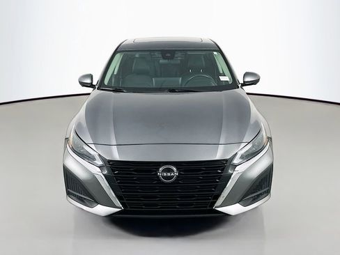 Used 2023 Nissan Altima 2.5 SL FWD image 2