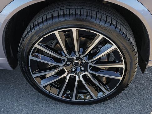 New 2026 Volvo XC90 B6 Plus w/ Protection Package Premier AWD/4WD image 14