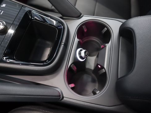 Certified 2026 Porsche Cayenne image 18