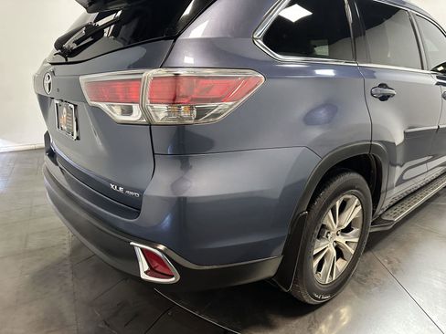 Used 2015 Toyota Highlander XLE image 14
