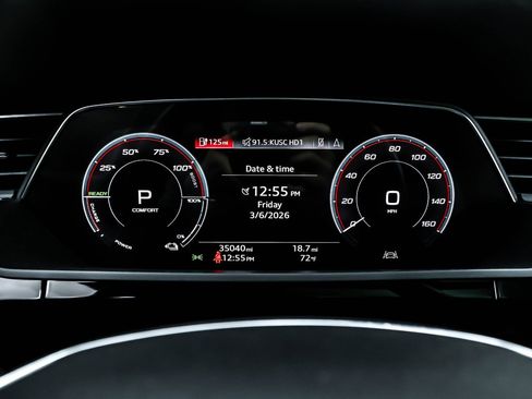 Used 2022 Audi e-tron Premium image 19