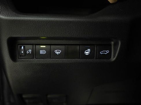 Used 2021 Toyota RAV4 XLE Premium image 29