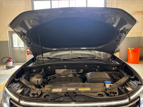 Used 2026 Volkswagen Atlas SE FWD image 31