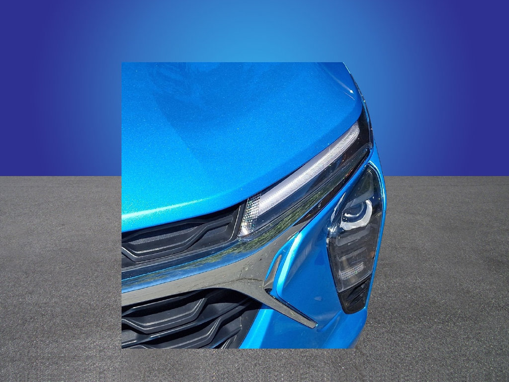 Used 2025 Chevrolet Trax LT FWD image 5