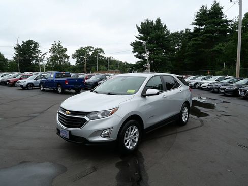 Used 2021 Chevrolet Equinox LT w/ Driver Convenience Package AWD/4WD image 4