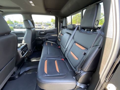 Used 2021 GMC Sierra 1500 AT4 w/ AT4 Premium Package AWD/4WD image 42