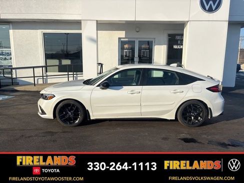 Used 2024 Honda Civic Sport image 2