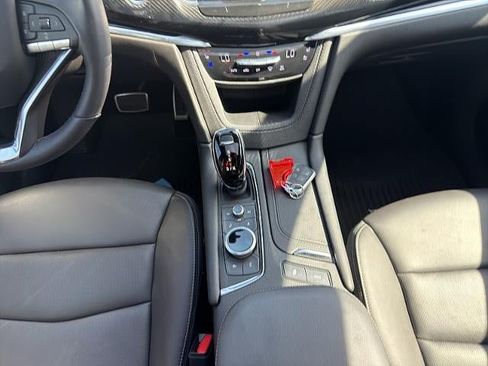 Certified 2024 Cadillac XT6 Sport w/ Technology Package AWD/4WD image 20