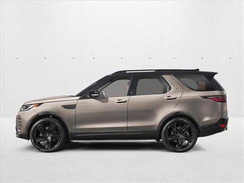Used 2025 Land Rover Discovery S AWD/4WD image 3