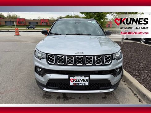Used 2025 Jeep Compass Limited AWD/4WD image 2