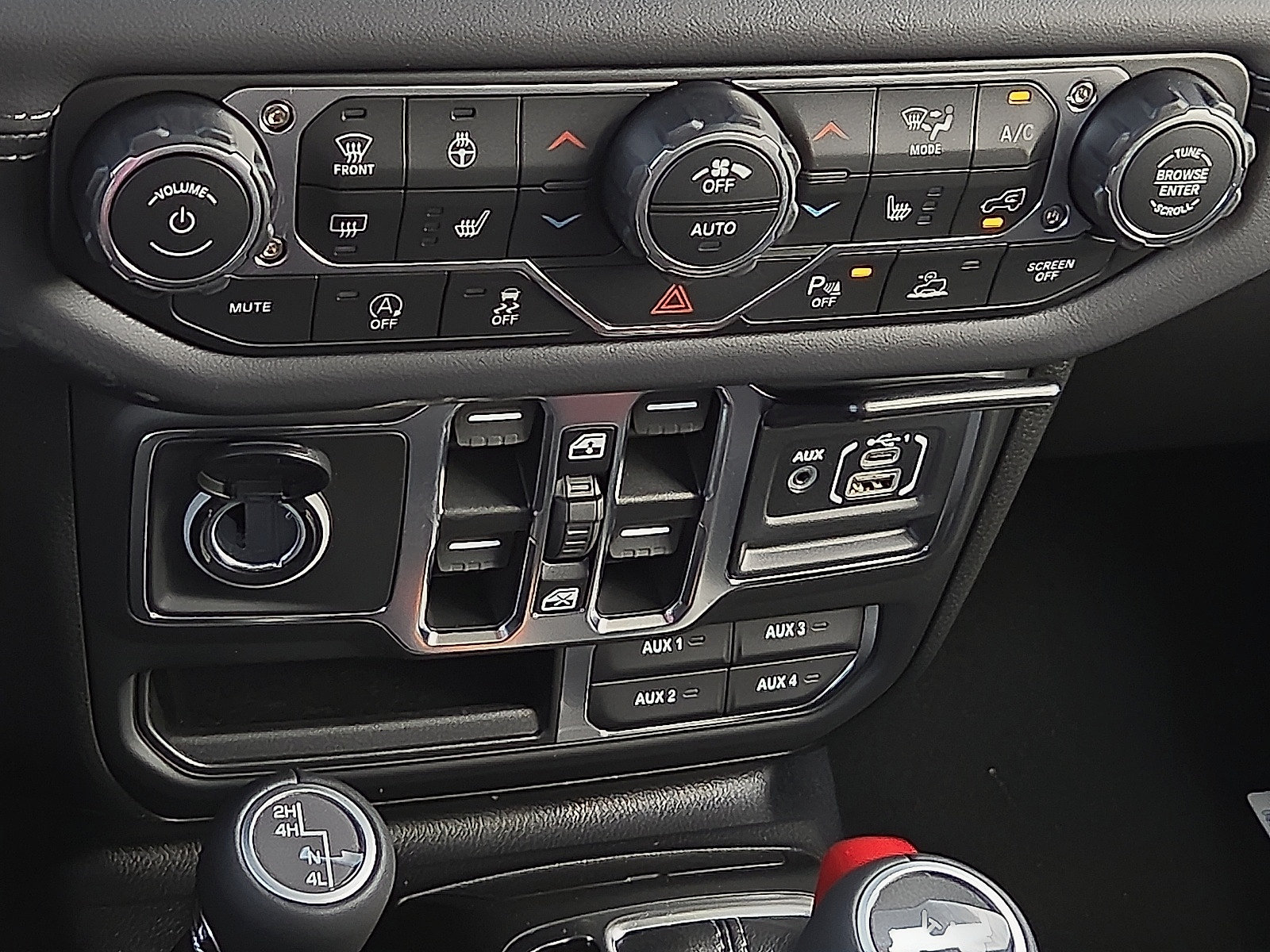 New 2027 Jeep Wrangler Unlimited Sahara AWD/4WD image 17