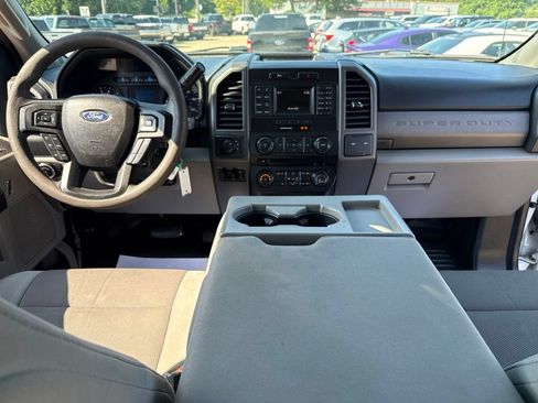 Used 2017 Ford F250 XL w/ Power Equipment Group AWD/4WD image 28