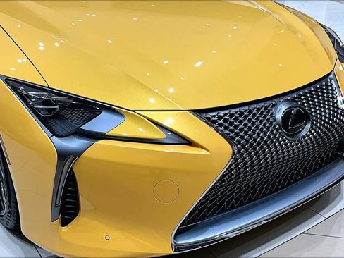 Used 2025 Lexus LC 500 Coupe w/ Performance Package image 28